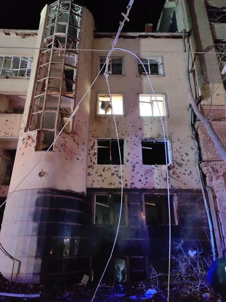 Russian strike on Kharkiv and Odesa aftermath: Apartments, cars, and hospital on fire